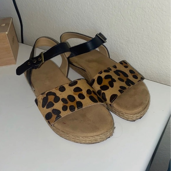 Aerosoles Cheetah Print Sandals - Picture 3 of 6